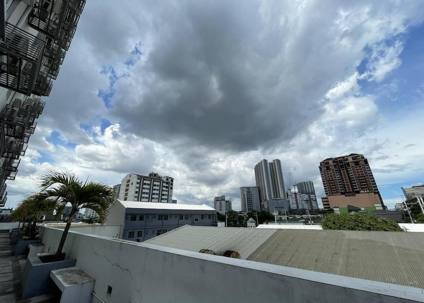  Quezon City Garden view
