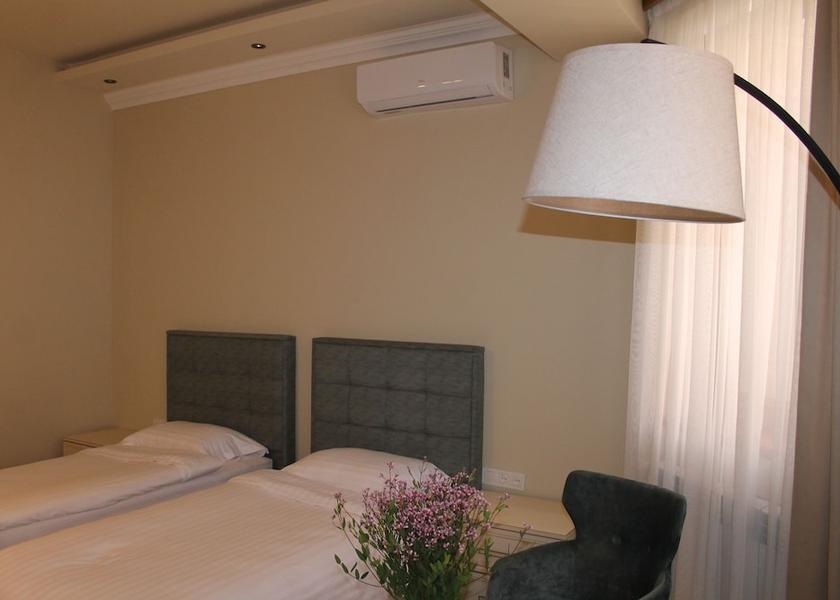  Yerevan Room