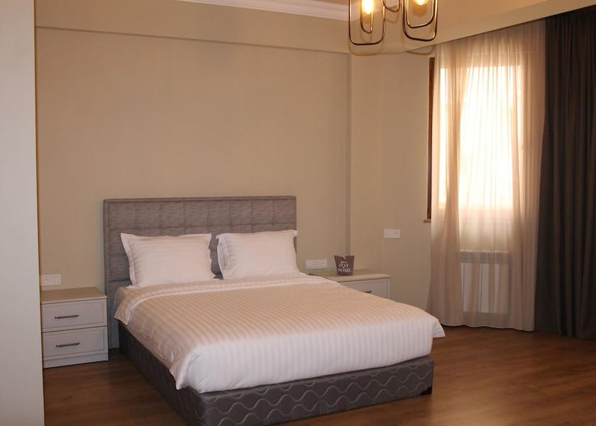  Yerevan Room