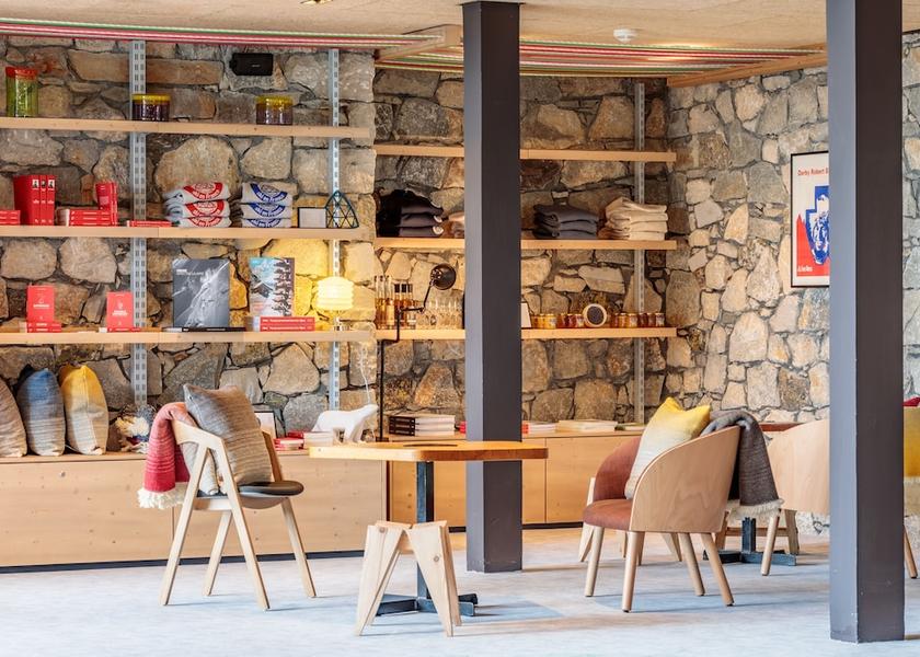 Auvergne-Rhone-Alpes Bourg-Saint-Maurice Gift Shop