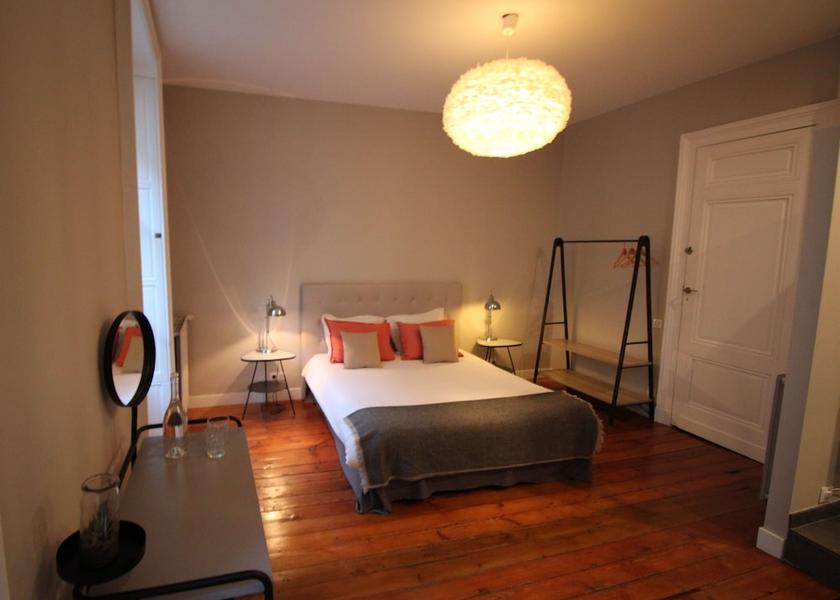 Nouvelle-Aquitaine Bordeaux Room