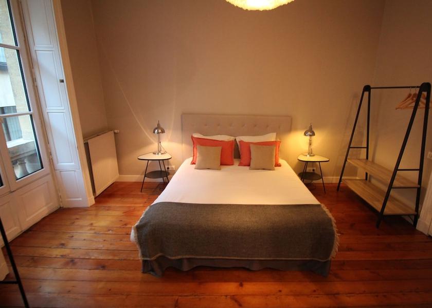 Nouvelle-Aquitaine Bordeaux Room