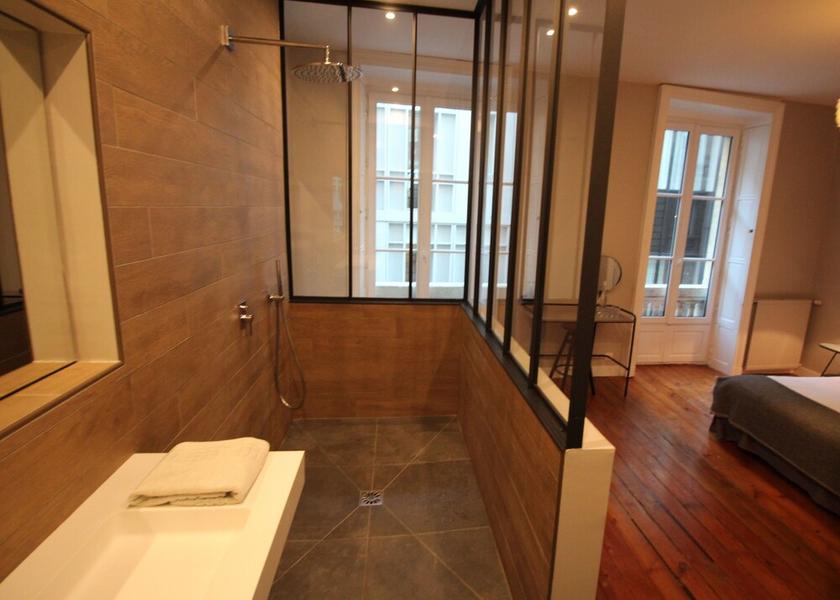Nouvelle-Aquitaine Bordeaux Bathroom