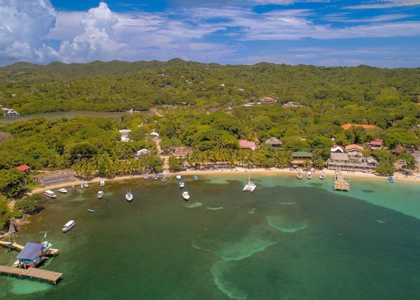 Islas de la Bahia Roatan Exterior Detail