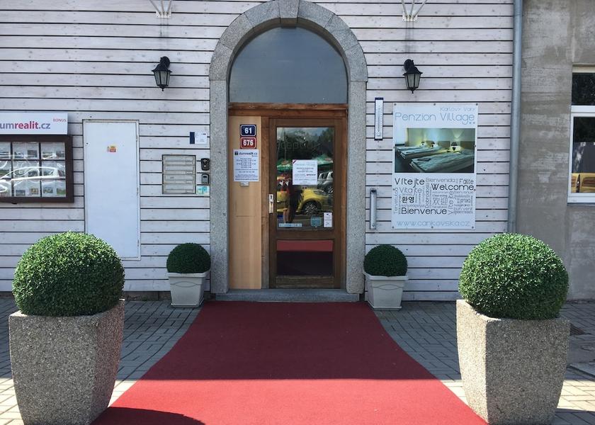 Karlovy Vary Region Karlovy Vary Property entrance