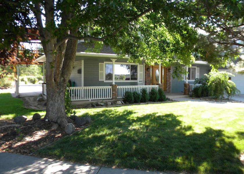 Colorado Clifton Exterior Detail