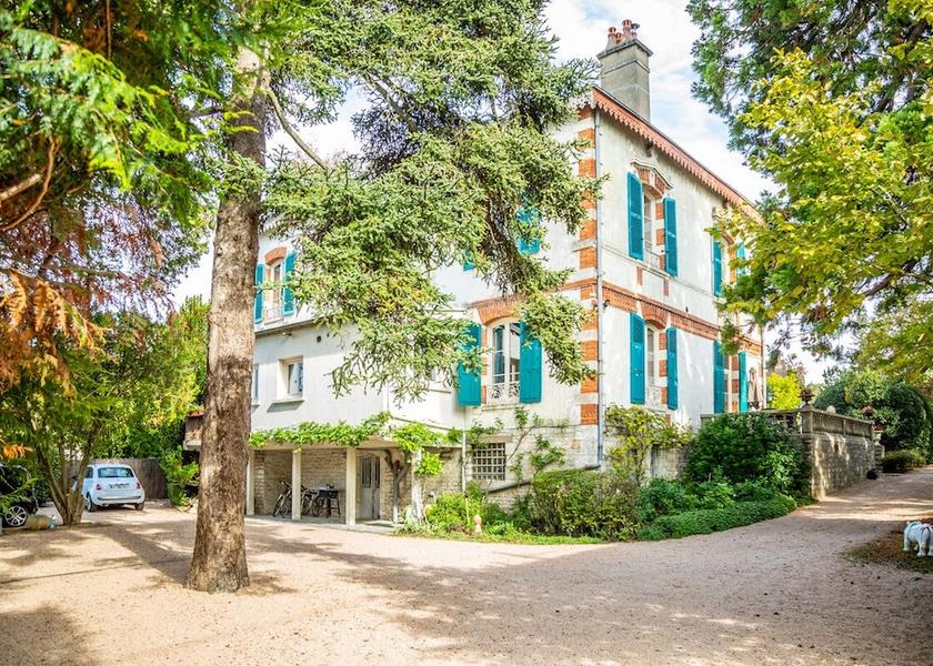 Centre - Loire Valley Bourges Facade