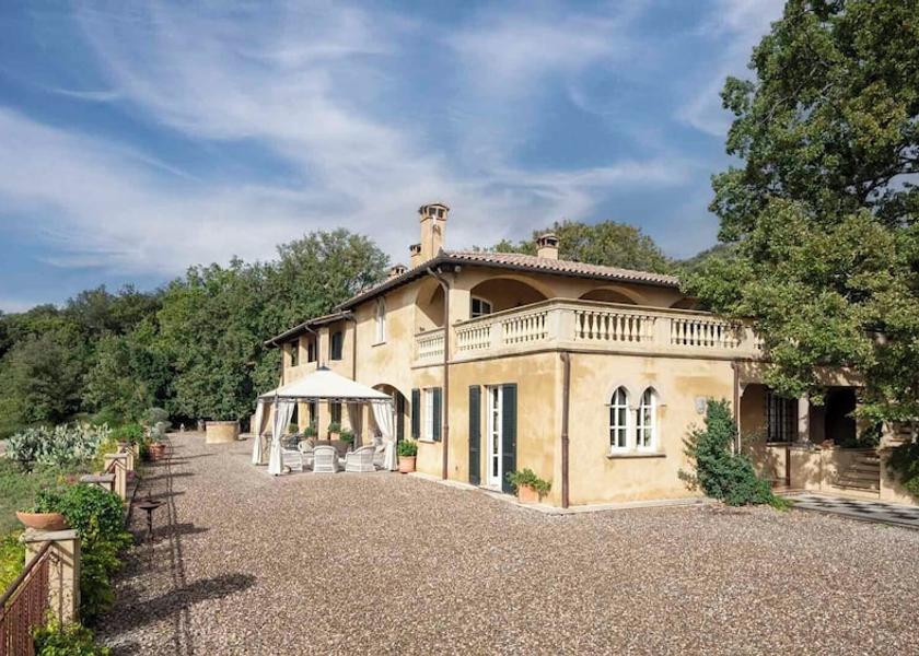 Tuscany Gavorrano Facade