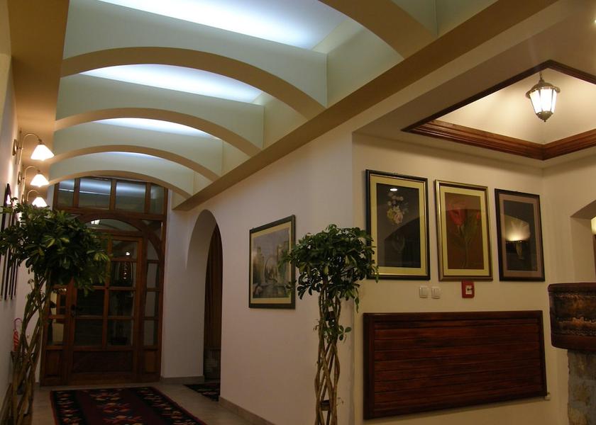 Herzegovina-Neretva Canton Mostar Lobby