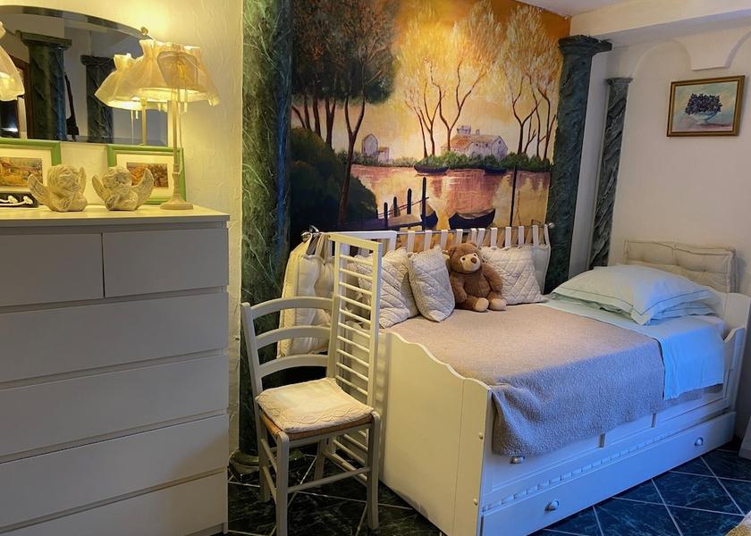 Provence - Alpes - Cote d'Azur Bandol Room