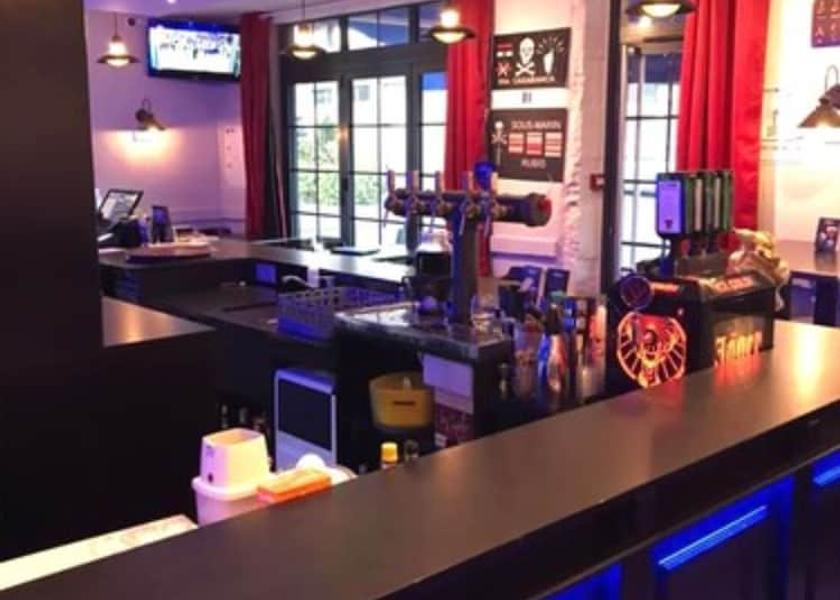 Auvergne-Rhone-Alpes Moulins Bar