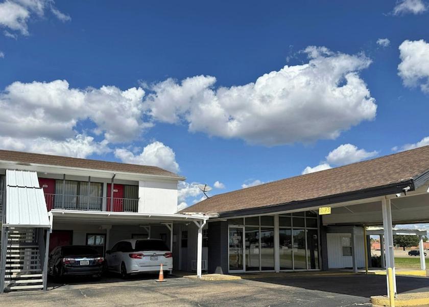 Texas Hillsboro Facade