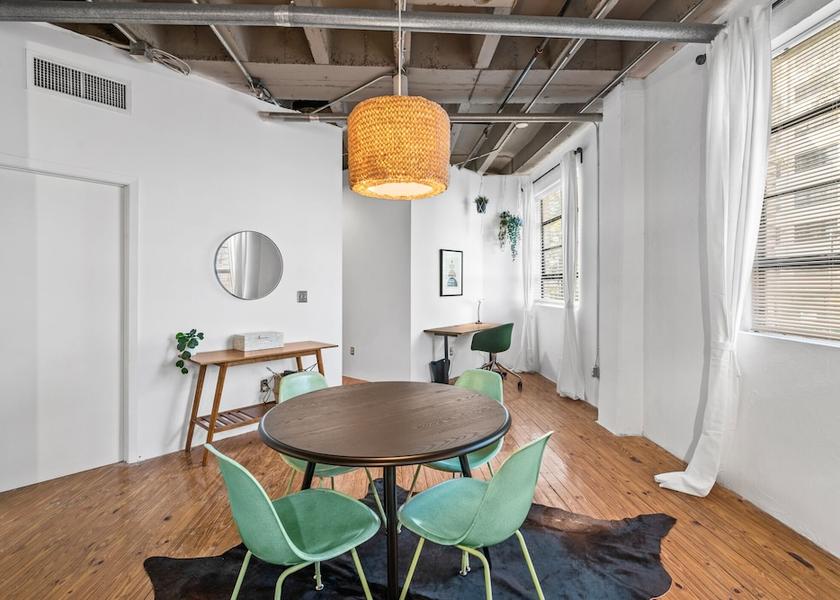 Georgia Atlanta Living Area