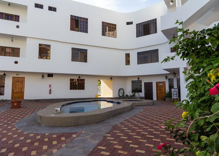 Galapagos Puerto Baquerizo Moreno Interior Entrance