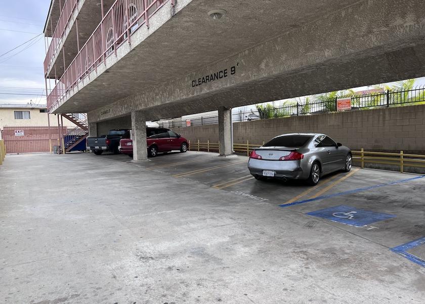 California Harbor City Parking