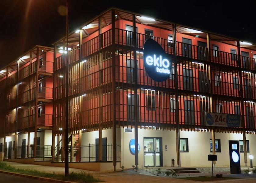 Pays de la Loire Le Mans Facade