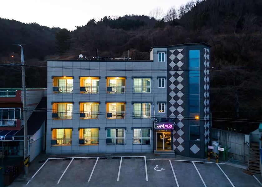 North Gyeongsang Yeongdeok Facade