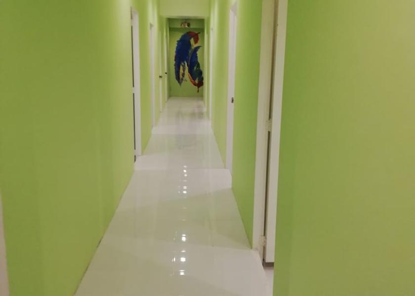  Manila Hallway