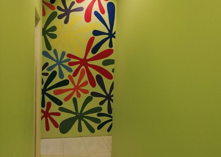  Manila Hallway