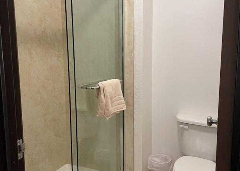 Idaho Ashton Bathroom