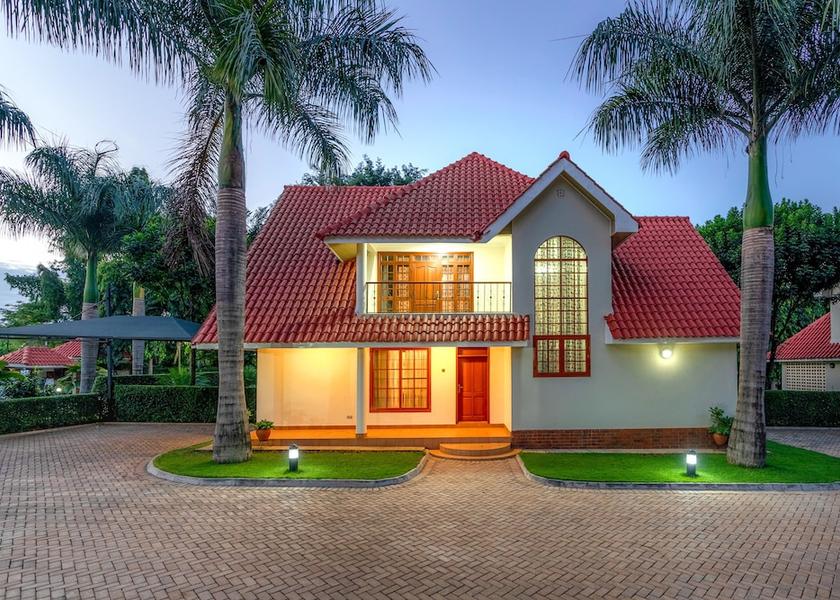  Moshi Exterior Detail