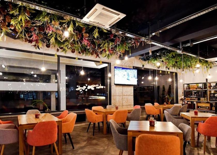  Constanta Restaurant