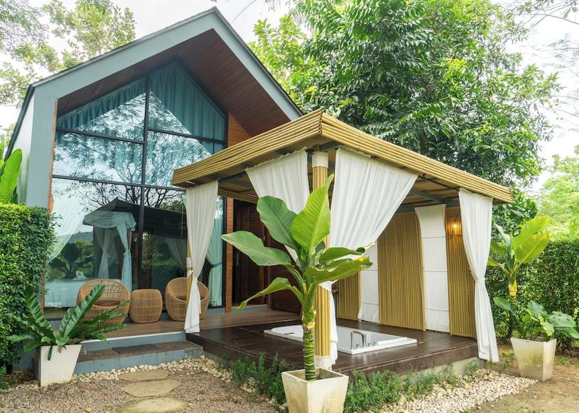 Phetchaburi Province Kaeng Krachan Room