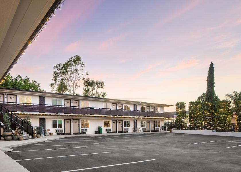 California Anaheim Exterior Detail