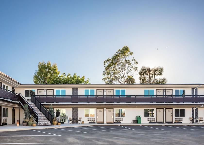 California Anaheim Facade