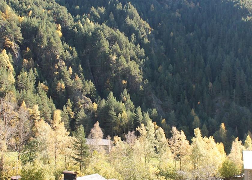  Llorts Exterior Detail