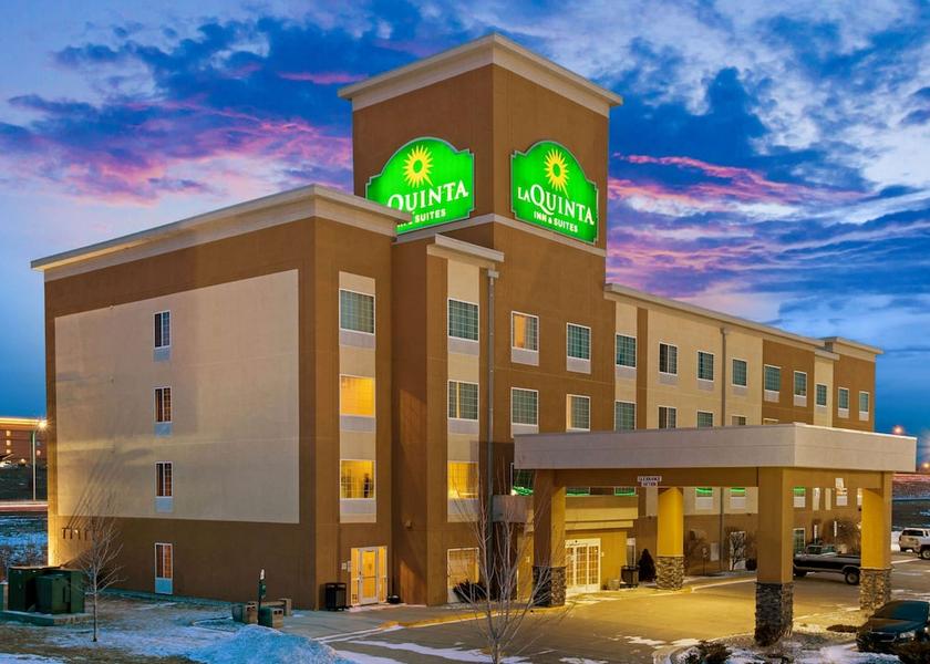 North Dakota Dickinson Exterior Detail