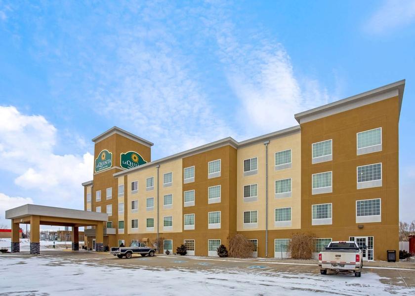 North Dakota Dickinson Exterior Detail