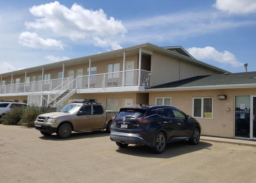 Alberta Wainwright Exterior Detail