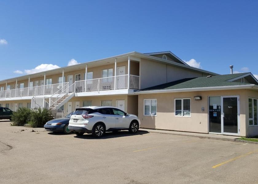 Alberta Wainwright Exterior Detail