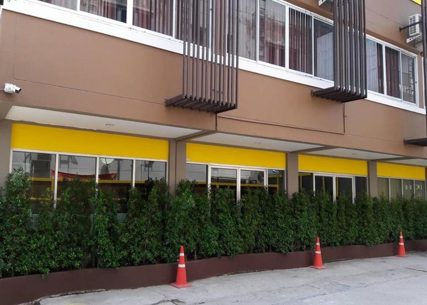 Tak Tak Exterior Detail