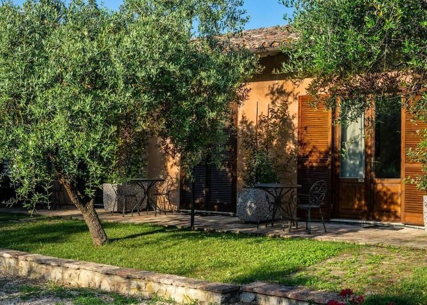 Umbria Spello Property Grounds