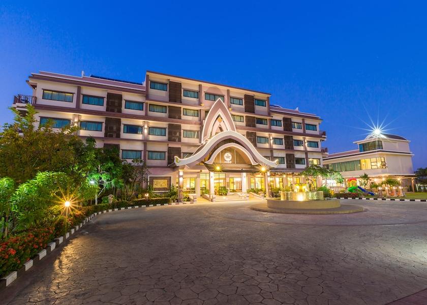 Buri Ram Nang Rong Exterior Detail