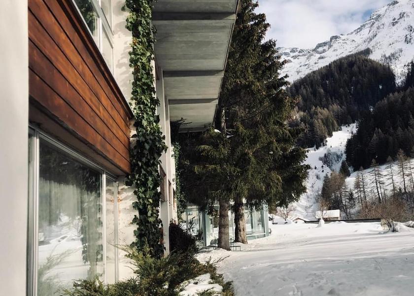 Valais Leukerbad Exterior Detail