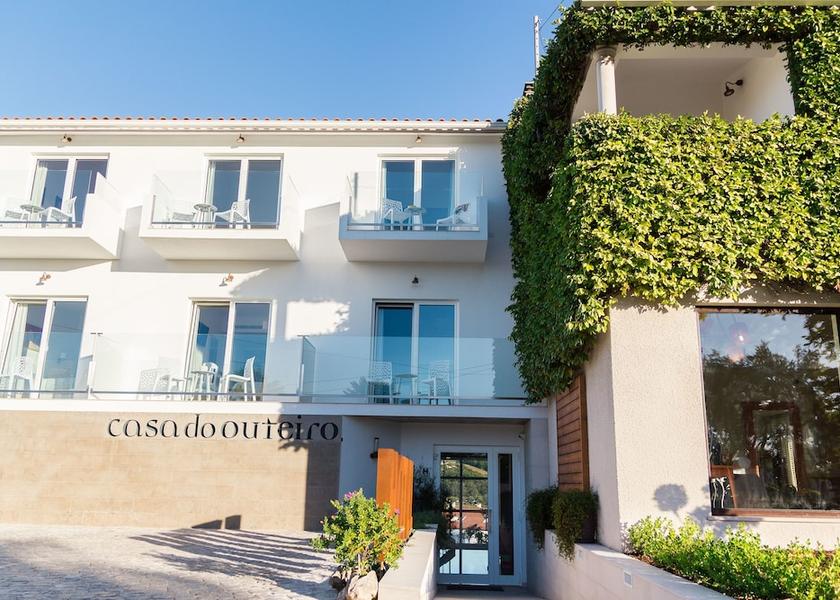Leiria Batalha Front of property