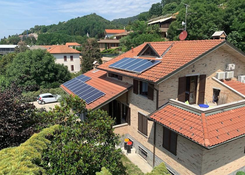 Lombardy Tavernerio Exterior Detail