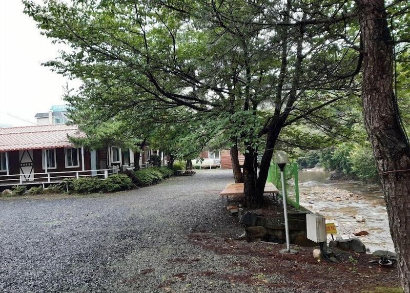 North Gyeongsang Gyeongju Property Grounds
