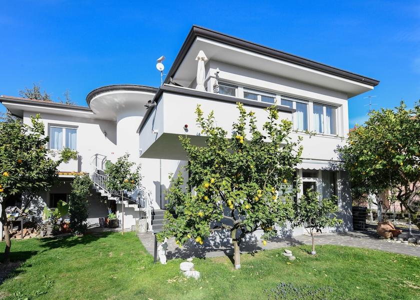 Lombardy Toscolano Maderno Exterior Detail