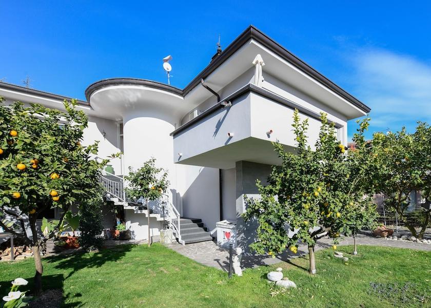 Lombardy Toscolano Maderno Exterior Detail