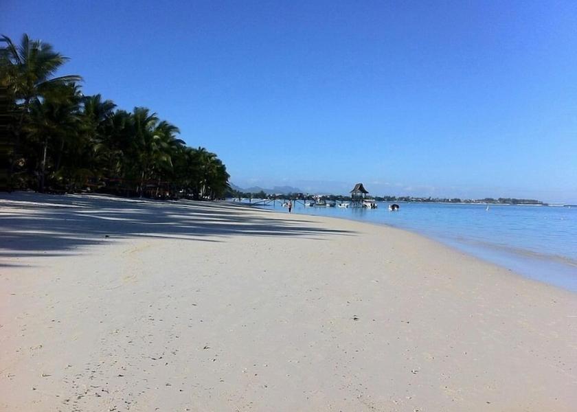 MU Trou aux Biches Beach