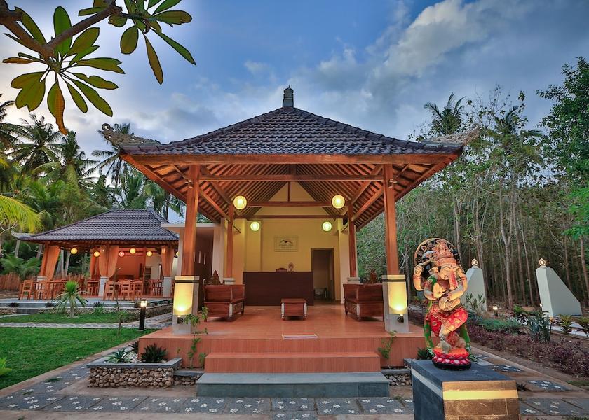  Penida Island Exterior Detail