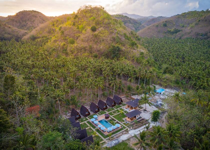  Penida Island Exterior Detail