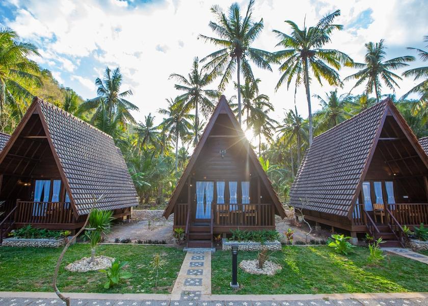  Penida Island Exterior Detail