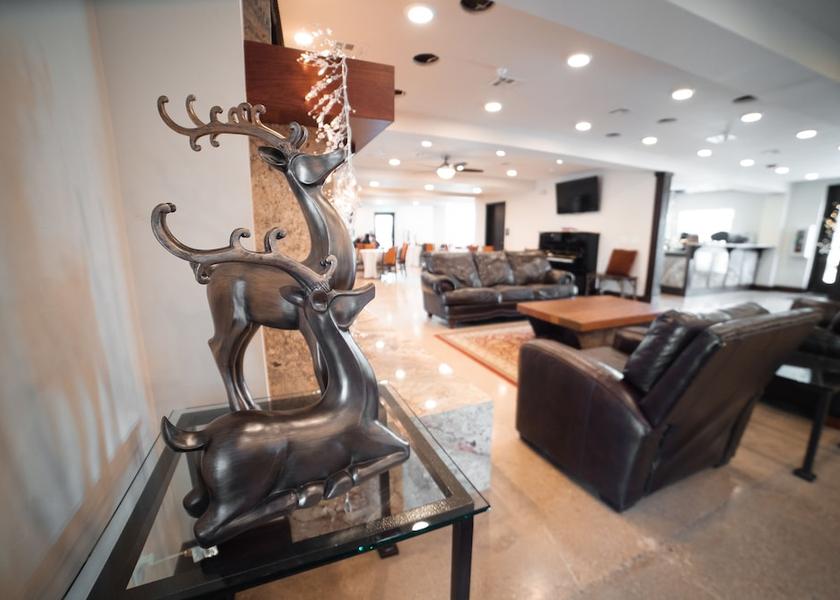 Utah Cedar City Lobby