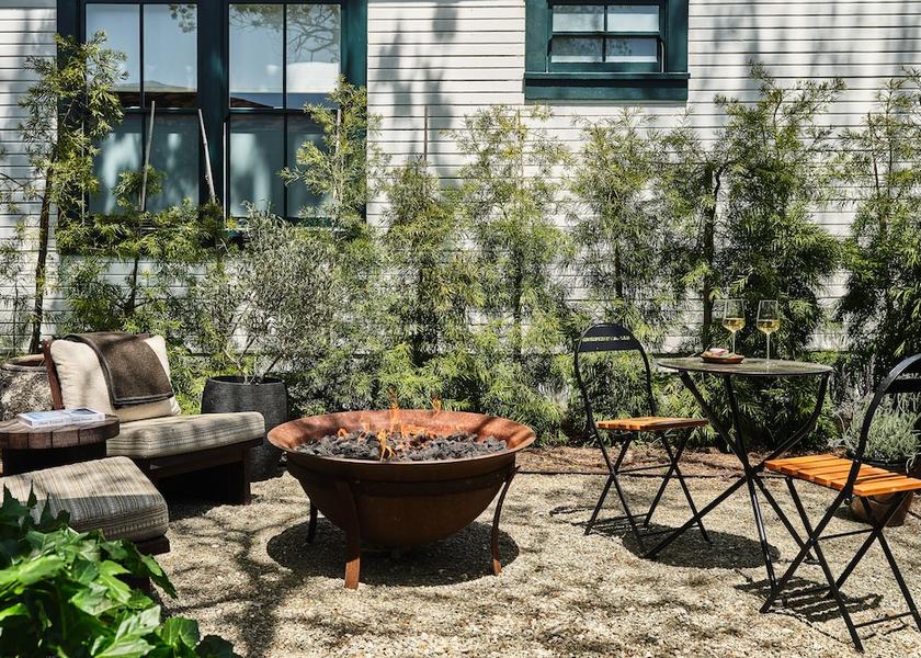 California Los Olivos Terrace