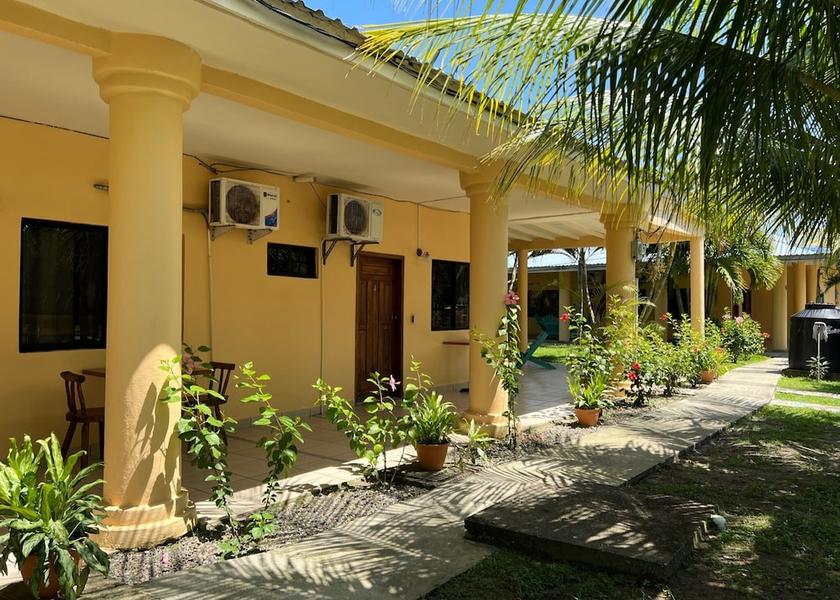 Cortes Omoa Exterior Detail